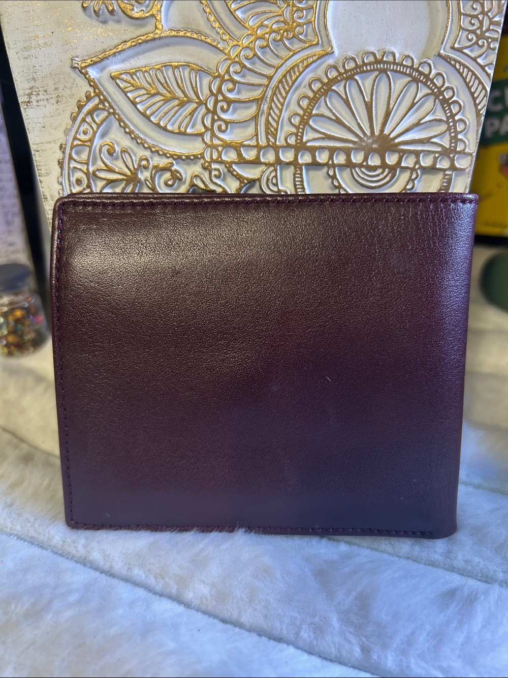 Valentino Garavani Leather Wallet in Burgundy with Gold Logo - Picture 2 of 6